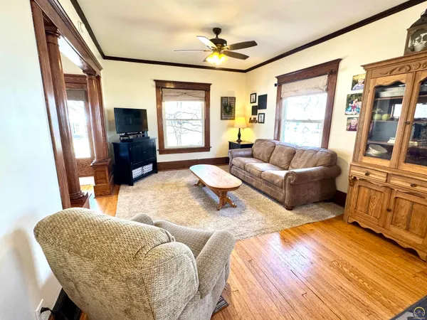 $180,000 | 204 South 4th Street, Sabetha, KS 66534