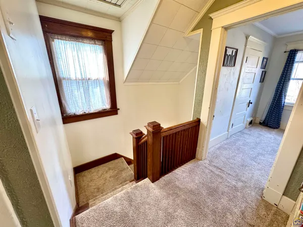 $180,000 | 204 South 4th Street, Sabetha, KS 66534