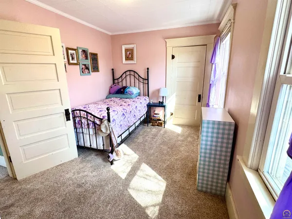 $180,000 | 204 South 4th Street, Sabetha, KS 66534