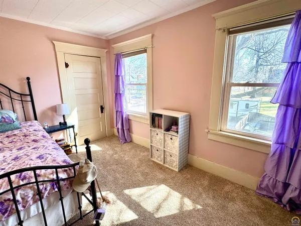 $180,000 | 204 South 4th Street, Sabetha, KS 66534