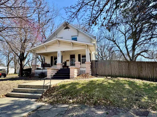 $180,000 | 204 South 4th Street, Sabetha, KS 66534
