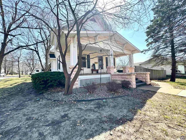 $180,000 | 204 South 4th Street, Sabetha, KS 66534