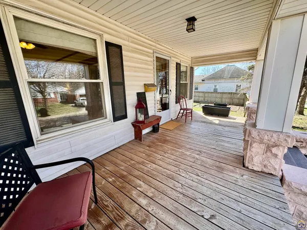 $180,000 | 204 South 4th Street, Sabetha, KS 66534