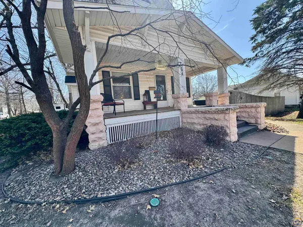 $180,000 | 204 South 4th Street, Sabetha, KS 66534