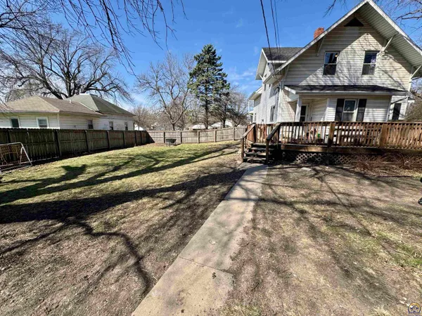 $180,000 | 204 South 4th Street, Sabetha, KS 66534