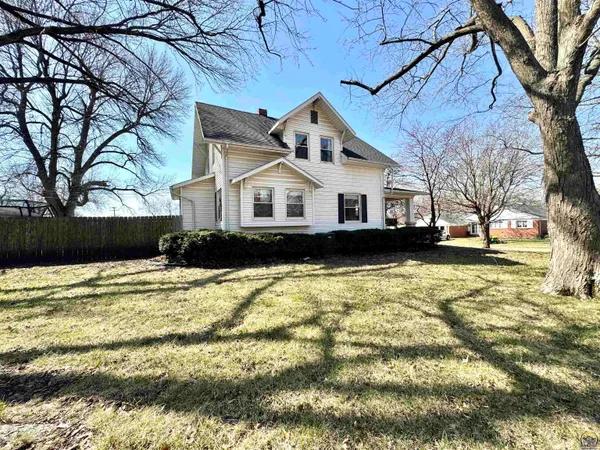 $180,000 | 204 South 4th Street, Sabetha, KS 66534