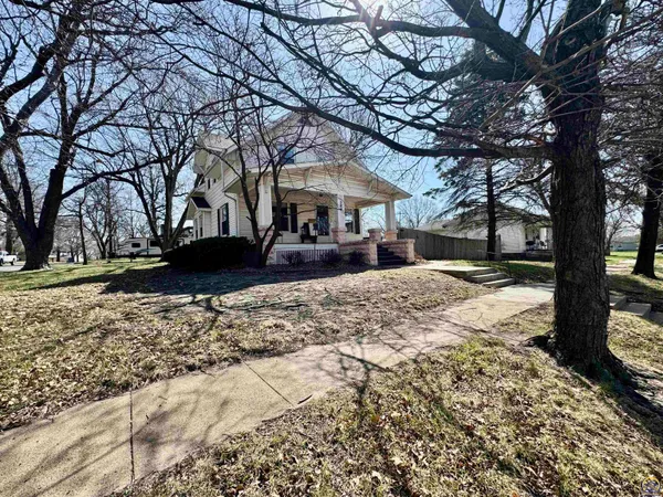 $180,000 | 204 South 4th Street, Sabetha, KS 66534