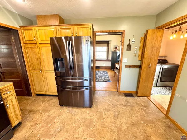 $180,000 | 204 South 4th Street, Sabetha, KS 66534