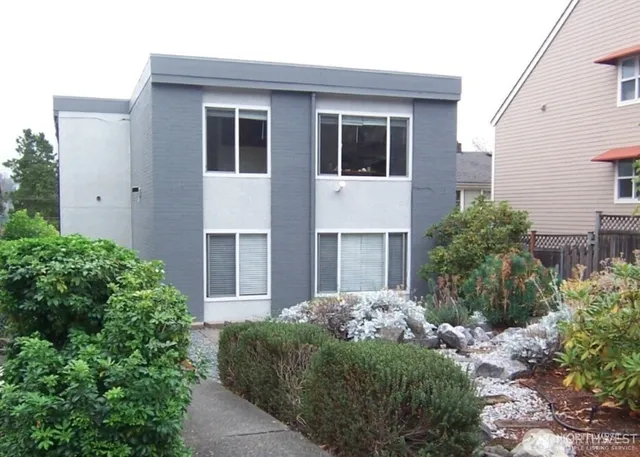 $1,795 | 2832 14th Avenue West, Unit 6, Seattle, WA 98119