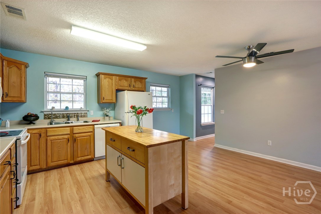 221 Oakwood Court Rincon, GA 31326 - Photo 12 of 35