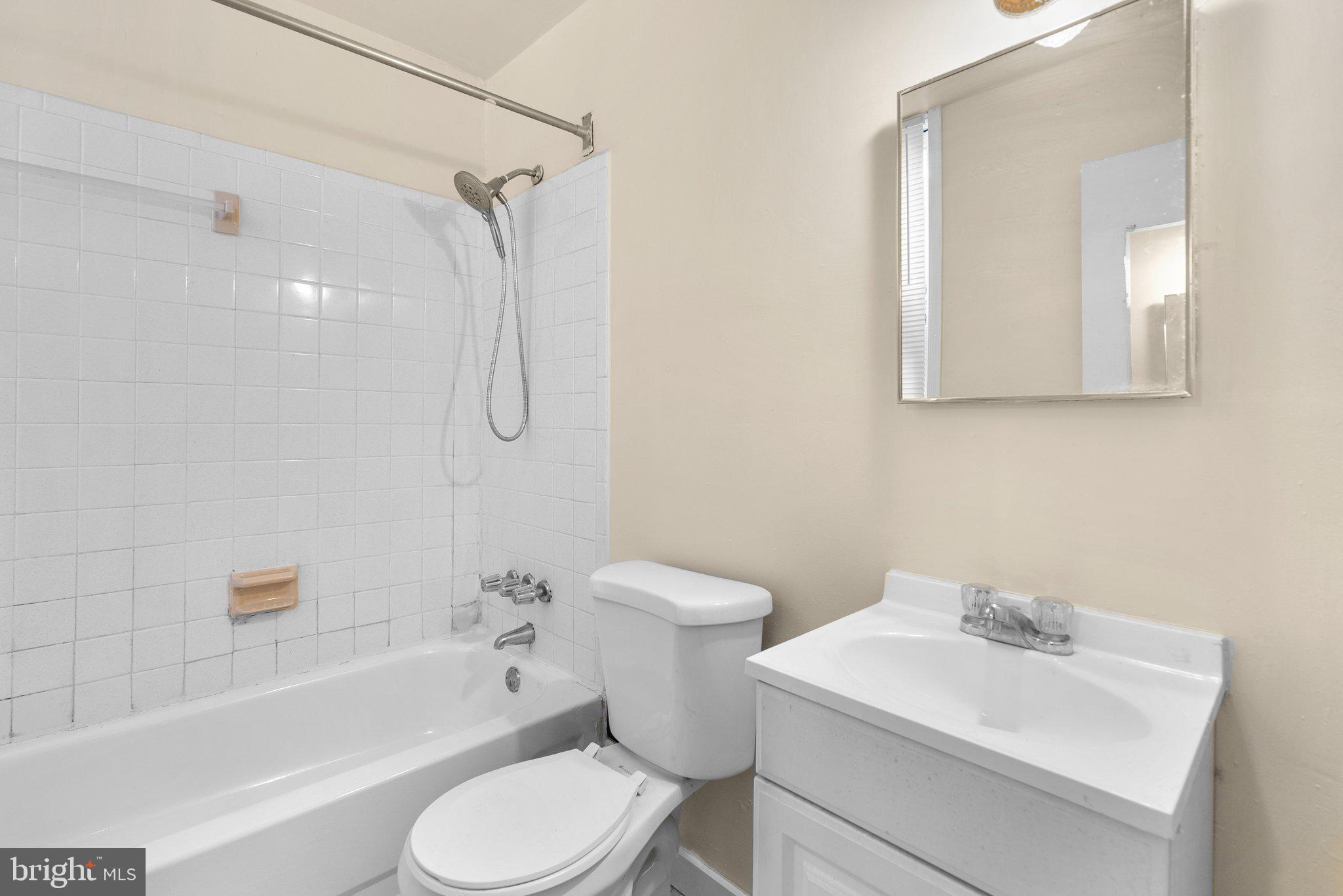 237 8th Street Northeast Washington, DC 20002 - Photo 8 of 26 Gallery Image 8