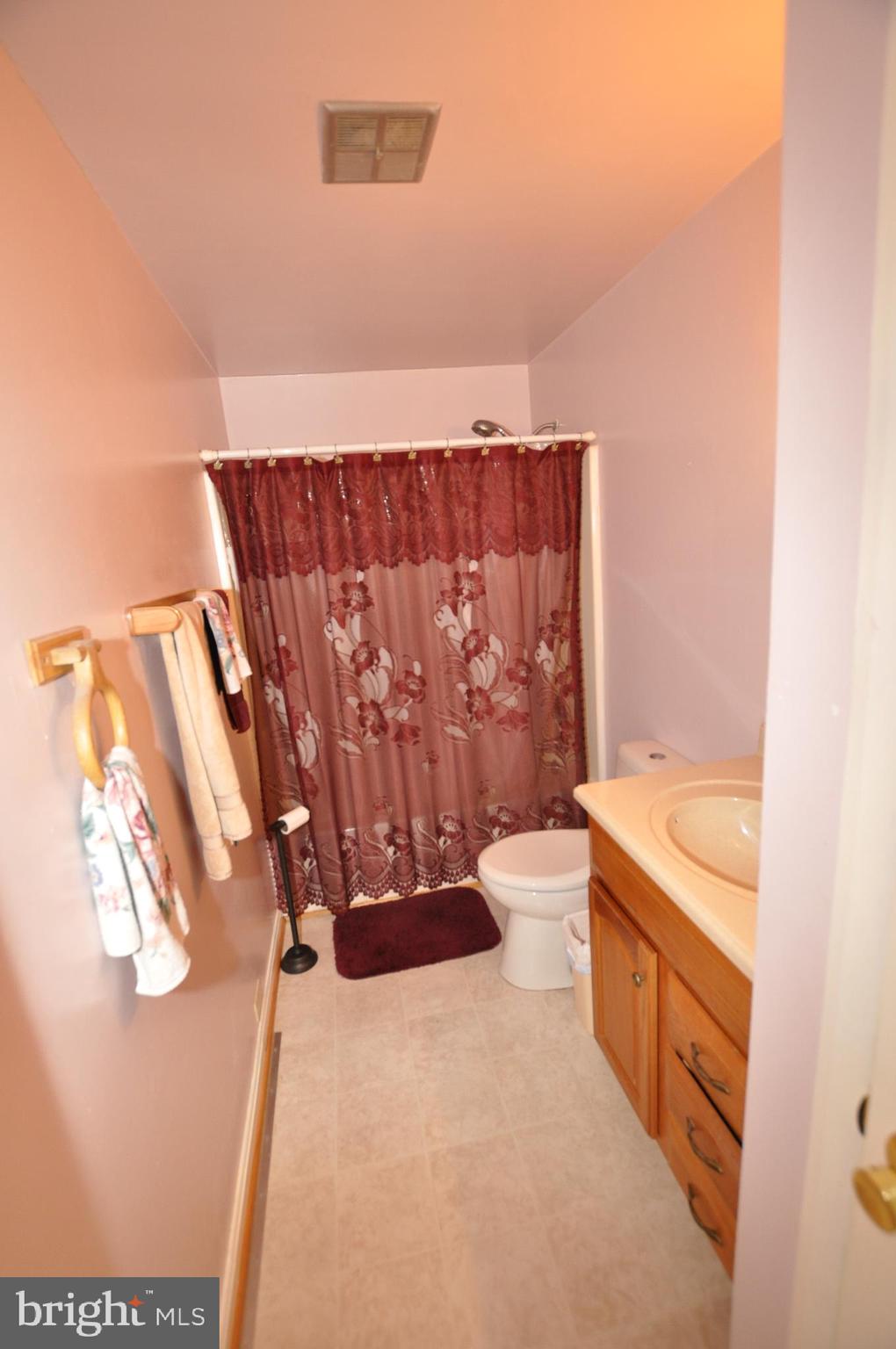 1401 Farmington Road East Accokeek, MD 20607 - Photo 13 of 34 Full Bathroom