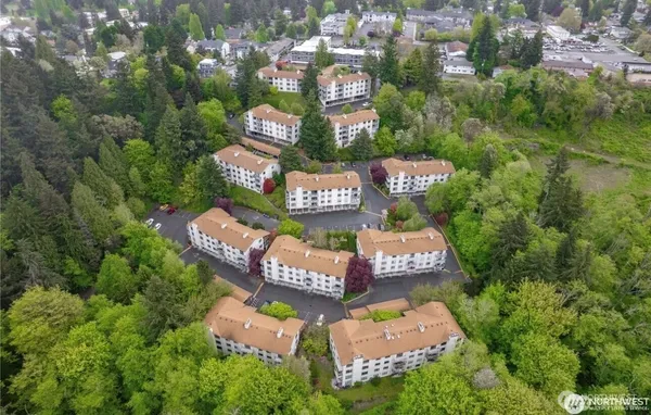 $335,000 | 13235 12th Avenue Southwest, Unit 522, Burien, WA 98146