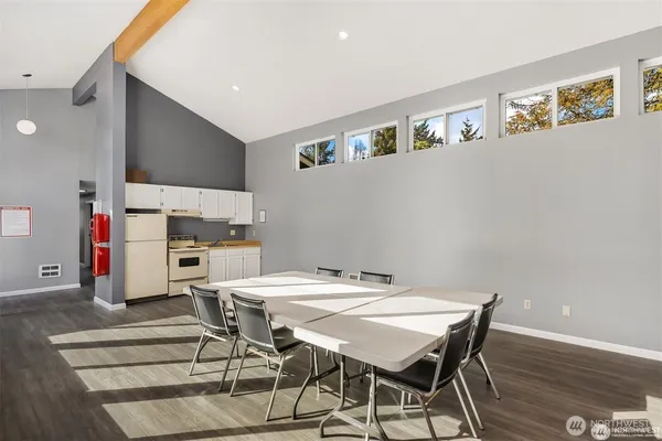 $335,000 | 13235 12th Avenue Southwest, Unit 522, Burien, WA 98146