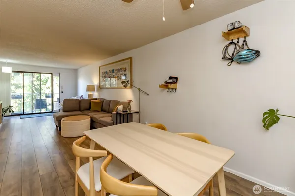 $335,000 | 13235 12th Avenue Southwest, Unit 522, Burien, WA 98146