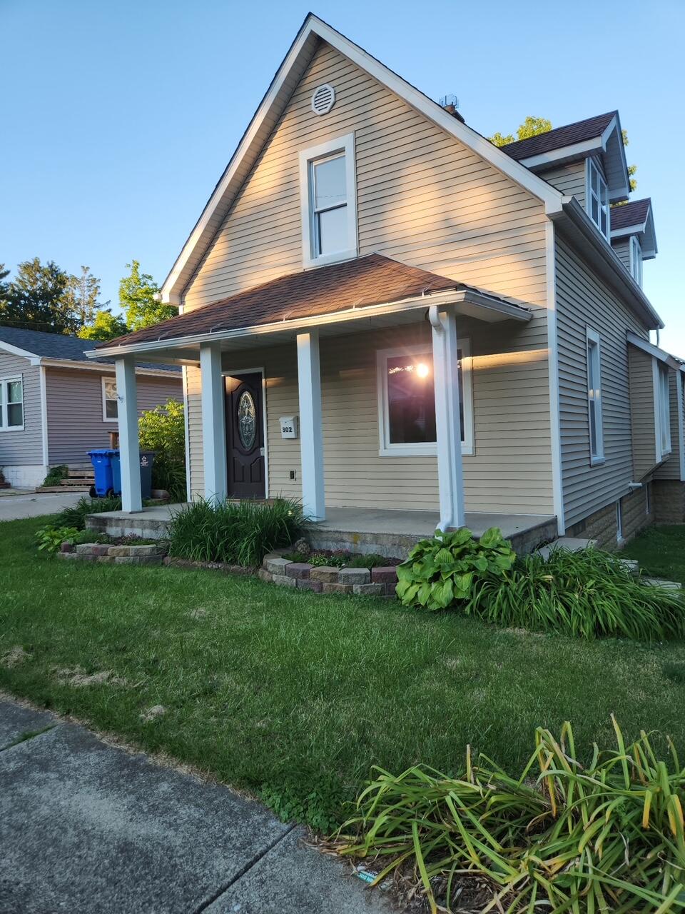 302 North West Street Crown Point, IN 46307 - Photo 3 of 16 960x1280