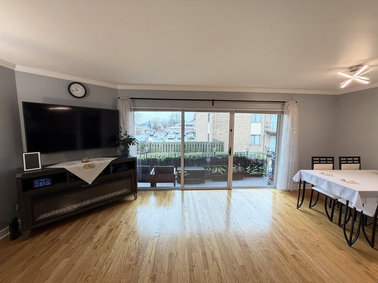 9111 South Roberts Road, Unit 8A Hickory Hills, IL 60457 - Photo 6 of 18