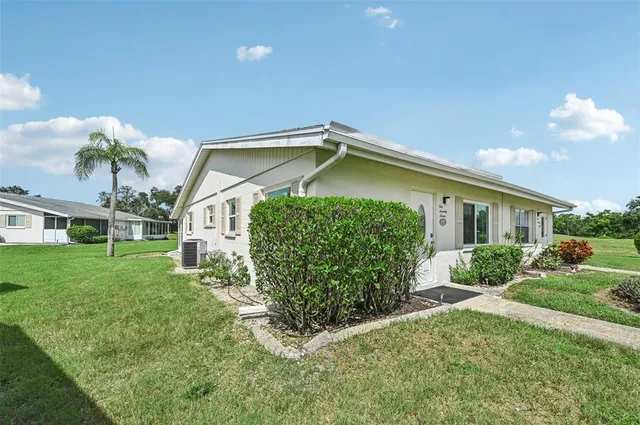 $119,900 | 301 Andover Place South, Unit 177, Sun City Center, FL 33573