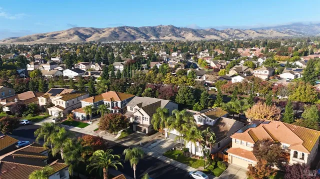 $869,000 | 130 Brighton Circle, Vacaville, CA 95687