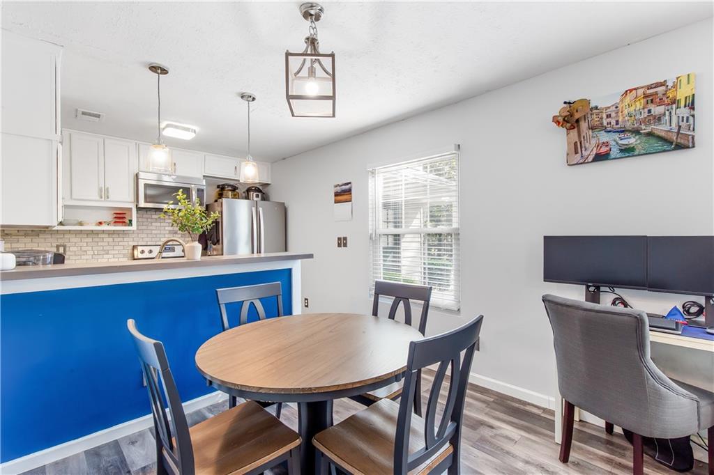 1382 Old Coach Road Southwest Marietta, GA 30008 - Photo 8 of 22