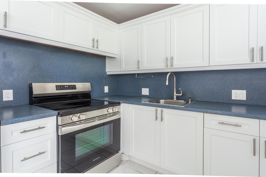 98 Suffolk C, Unit C Boca Raton, FL 33434 - Photo 2 of 26 H-12