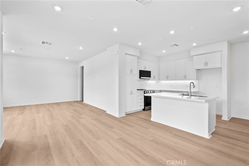 731 East Rte 66 Glendora, CA 91740 - Photo 15 of 34