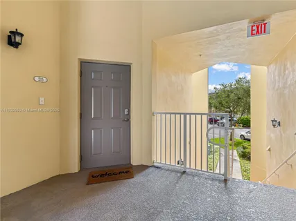 $389,999 | 8800 Northwest 107th Court, Unit 215, Doral, FL 33178