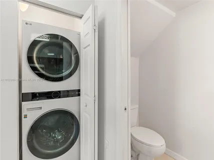 $389,999 | 8800 Northwest 107th Court, Unit 215, Doral, FL 33178