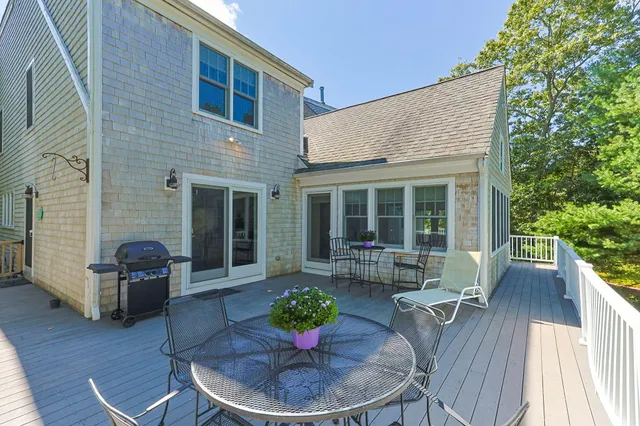 $1,095,000 | 783 Santuit-Newtown Road, Marstons Mills, MA 02648