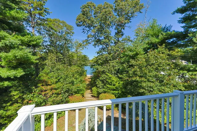 $1,095,000 | 783 Santuit-Newtown Road, Marstons Mills, MA 02648