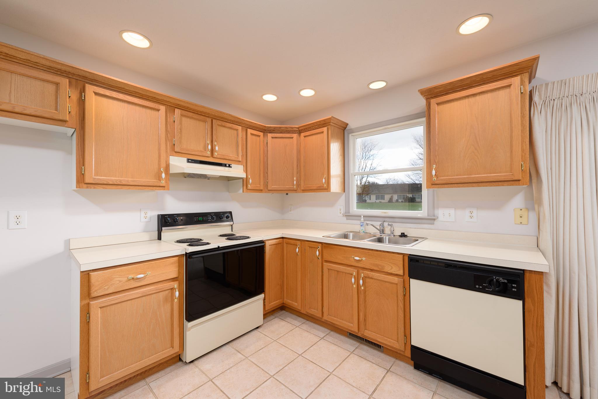 3492 Scotland Road Chambersburg, PA 17202 - Photo 5 of 24 Gallery Image 5