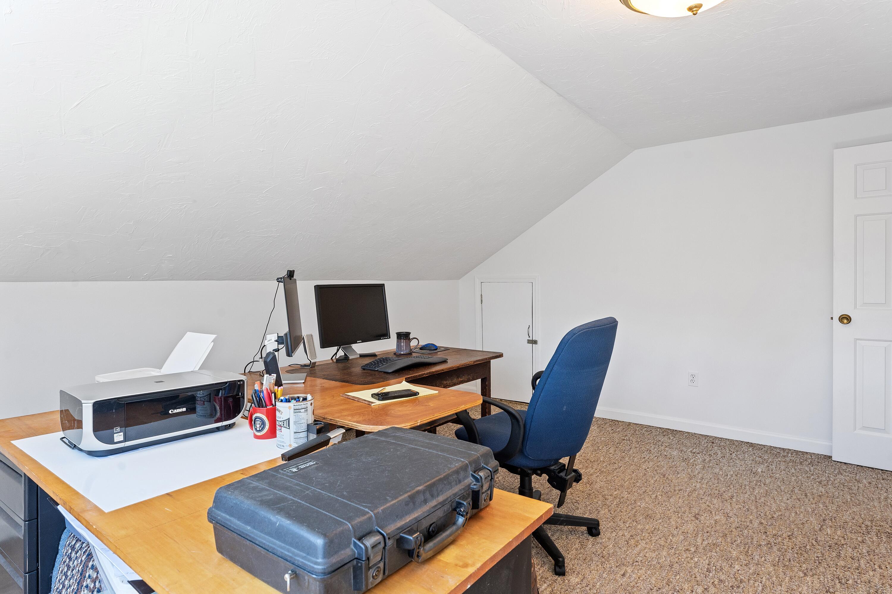 9 Sampson Avenue Edgartown, MA 02539 - Photo 18 of 35