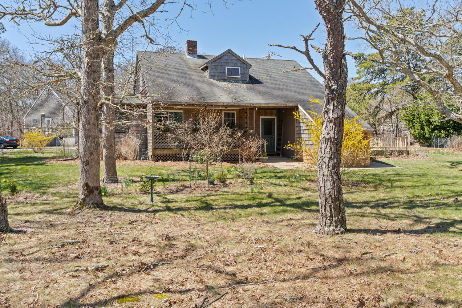 9 Sampson Avenue Edgartown, MA 02539 - Photo 2 of 35 a view of a house with a yard