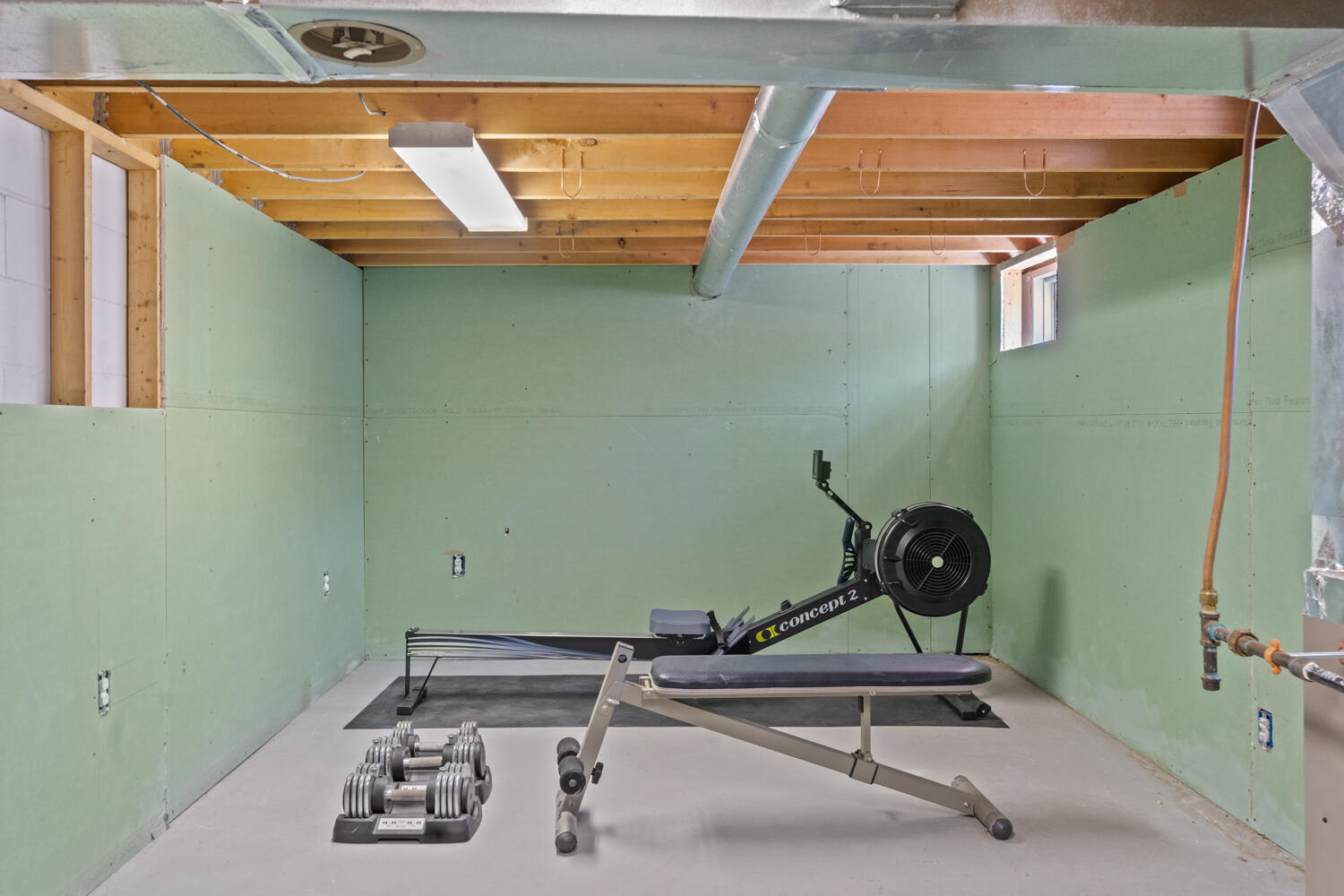 9 Sampson Avenue Edgartown, MA 02539 - Photo 23 of 35 a utility room with dryer and washer