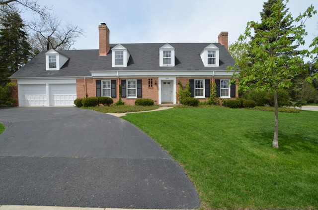 929 Pawnee Road Wilmette, IL 60091 - Photo 1 of 13