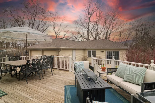 $595,000 | 123 Raymond Avenue, Barrington, IL 60010