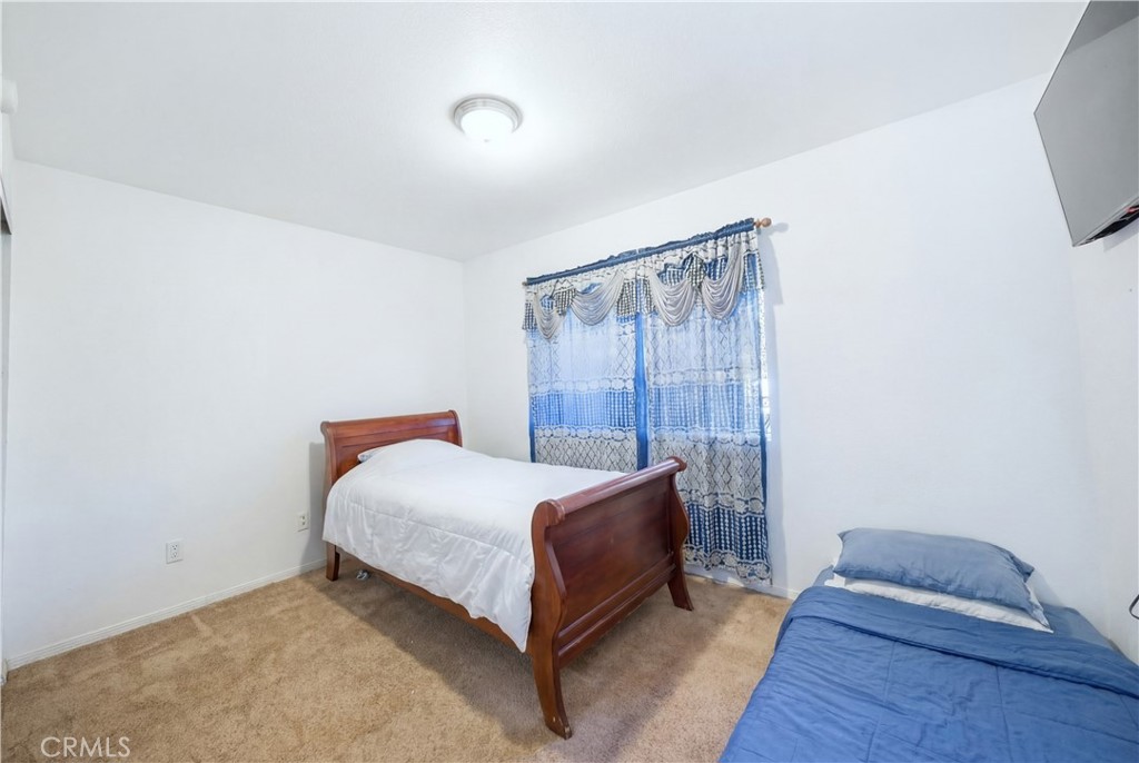 1230 Arthur Avenue Riverside, CA 92501 - Photo 16 of 37 Digitally Decluttered