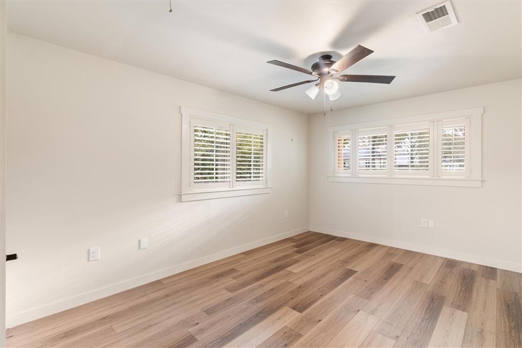 912 West 25th Avenue - More