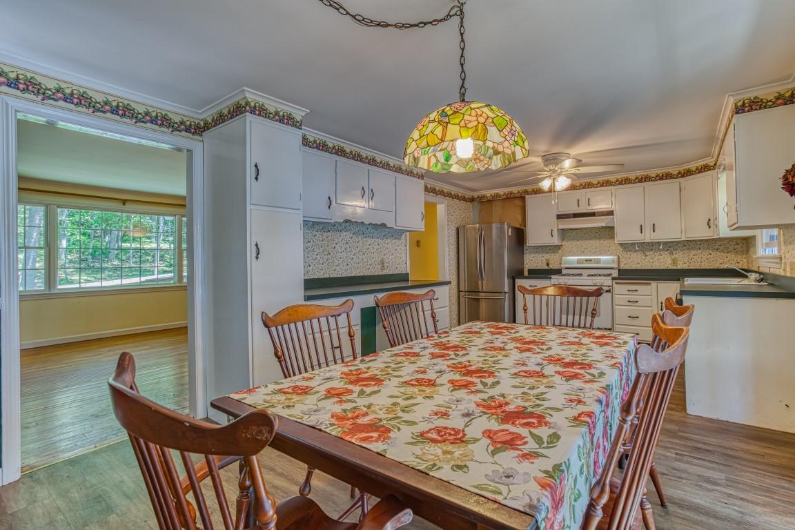 22 Barn Road Trevett, ME 04571 - Photo 8 of 28 dining room into Living Rm