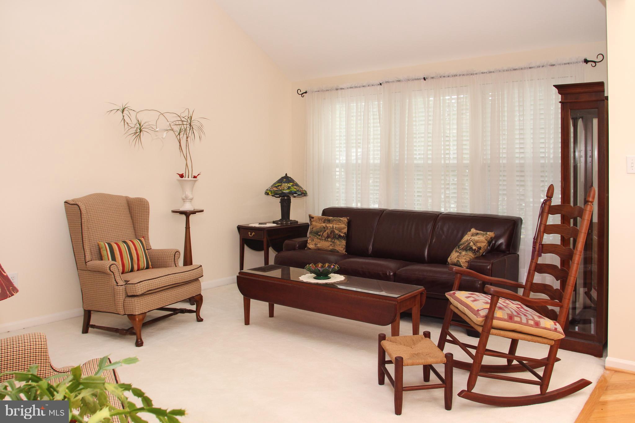 388 Enfield Road Joppa, MD 21085 - Photo 5 of 30 Living Room