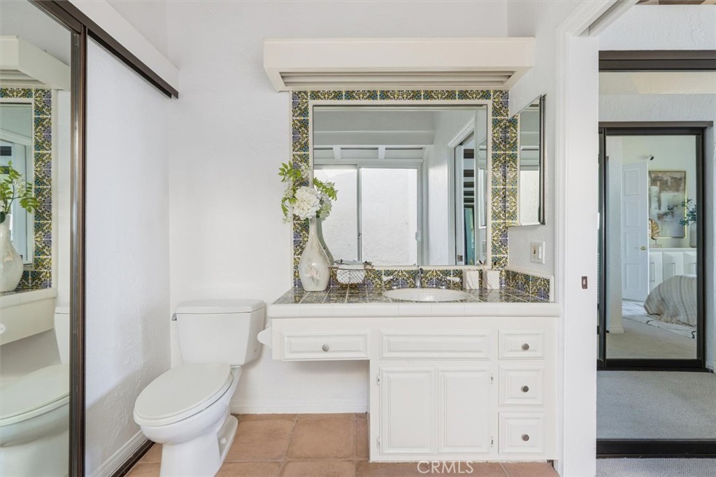 1308 Vía Coronel Palos Verdes Estates, CA 90274 - Photo 14 of 74 Primary bathroom #1