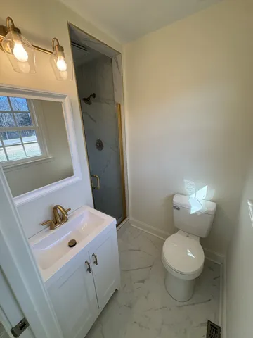 $2,100 | 645 Chesterfield Circle, Clarksville, TN 37043