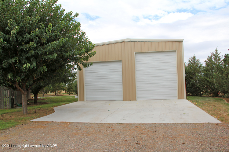 11900 Dowell Road Amarillo, TX 79119 - Photo 9 of 71 Garage