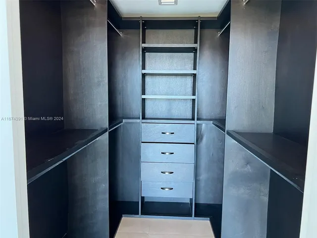 $540,000 | 888 Biscayne Boulevard, Unit 1811, Miami, FL 33132