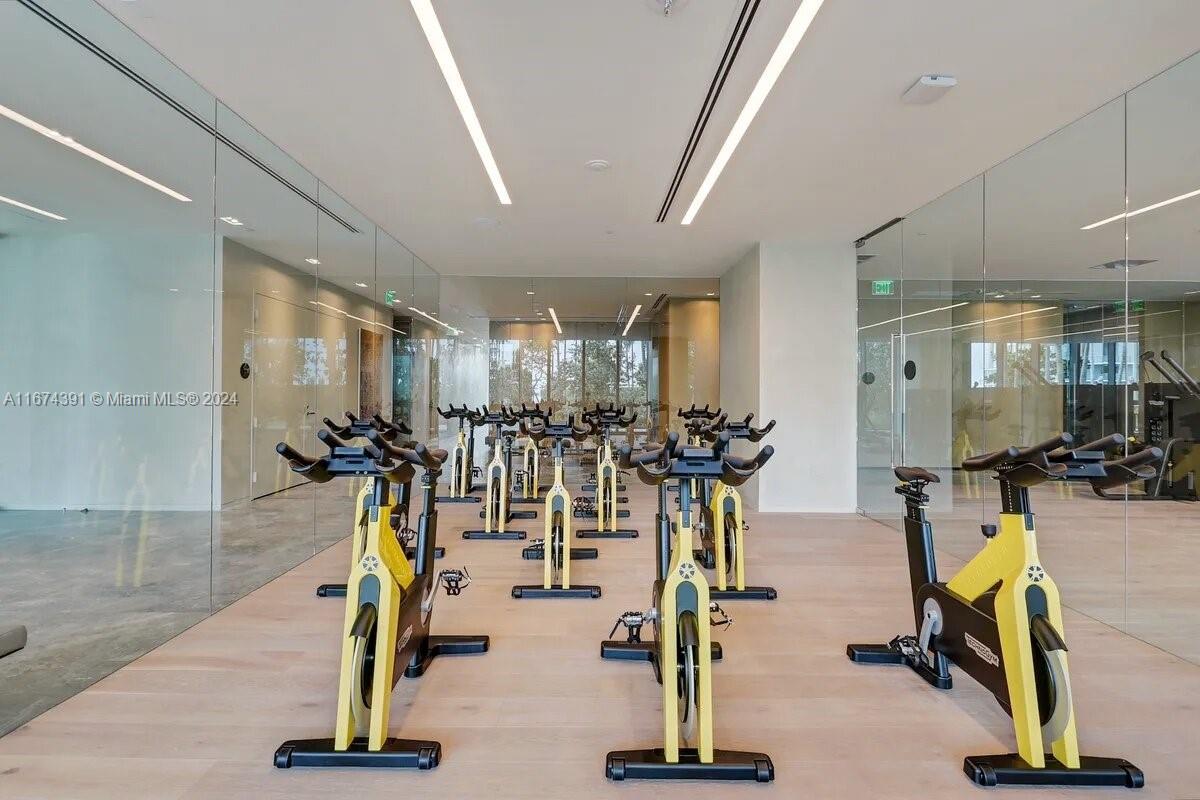 888 Biscayne Boulevard, Unit 1811 Miami, FL 33132 - Photo 21 of 22