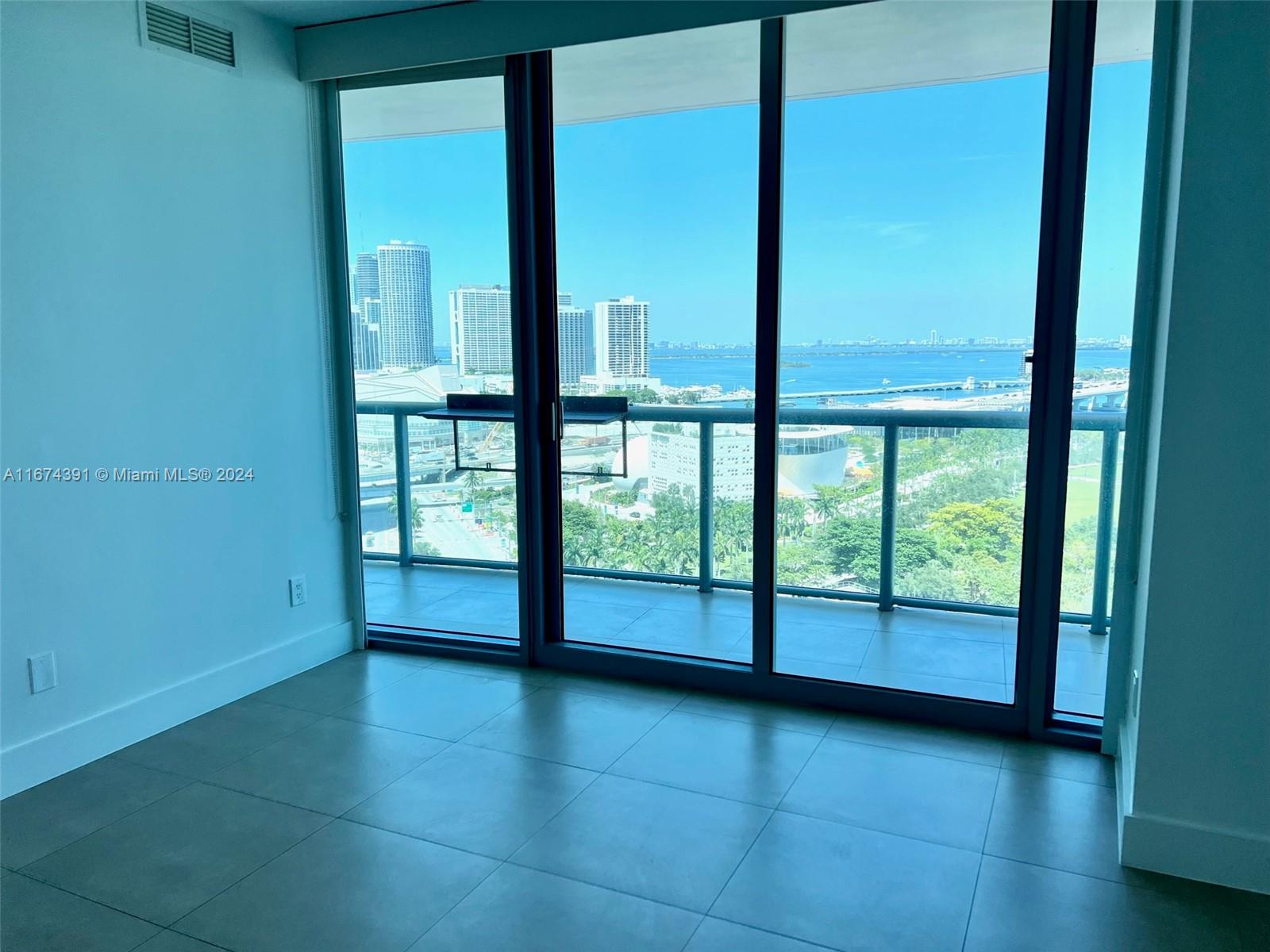 888 Biscayne Boulevard, Unit 1811 Miami, FL 33132 - Photo 9 of 22