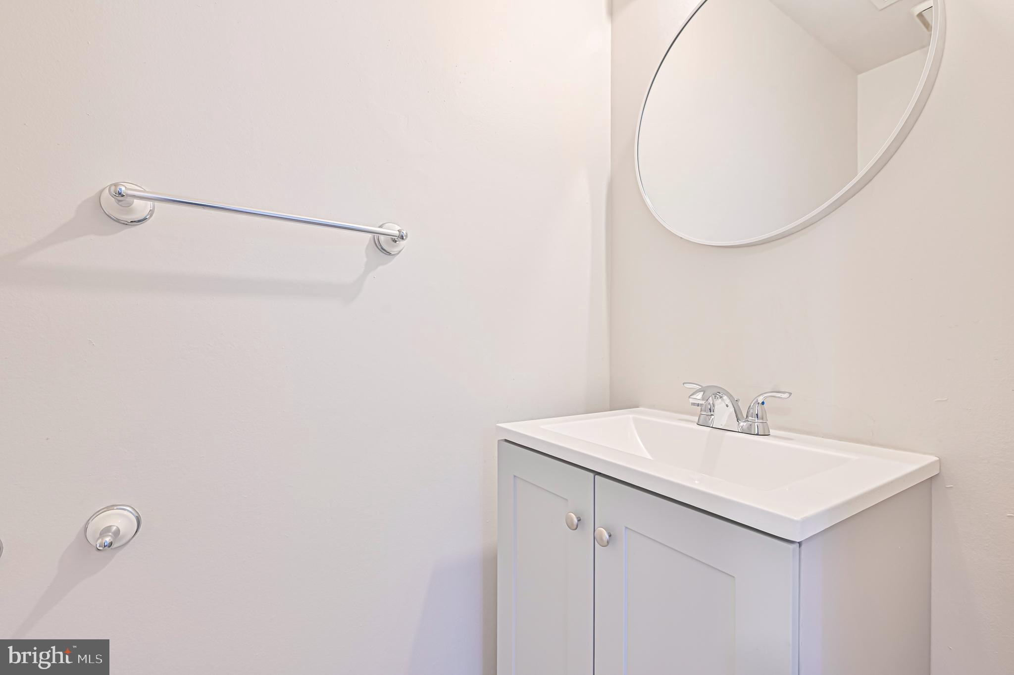 52 Noble Road Sicklerville, NJ 08081 - Photo 8 of 22 Haft bath