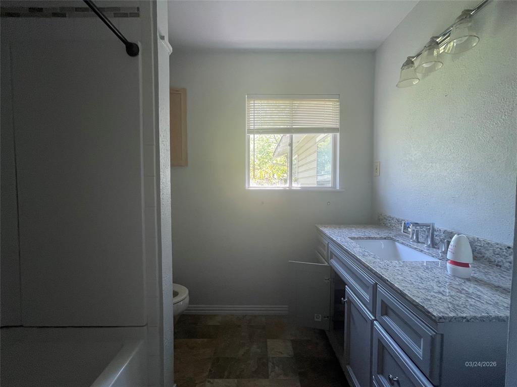 1100 Poe Street Azle, TX 76020 - Photo 11 of 18