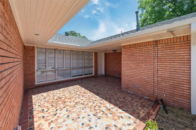 $2,495 | 3830 Linkwood Drive, Houston, TX 77025