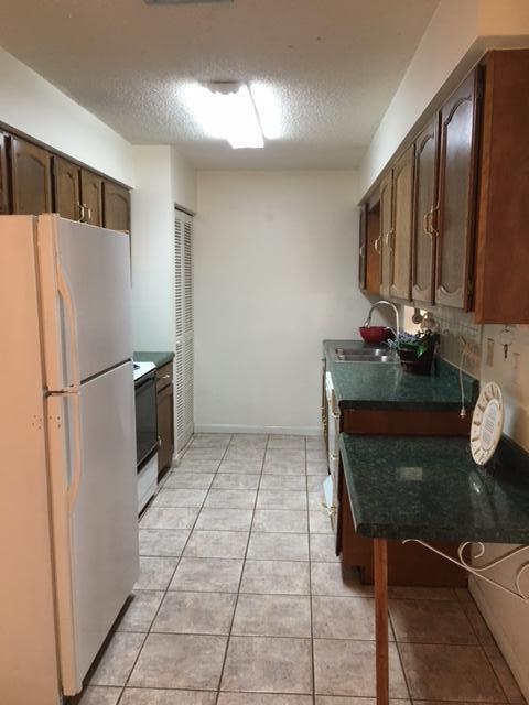 7002 Sebastian Road Fort Pierce, FL 34951 - Photo 6 of 27 IMG_1312